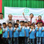 Ban lãnh đạo trung tâm Nghiên cứu và Phát triển môi trường sức khỏe (CHERAD) tiếp tục tổ chức thành công Lễ trao giải và Vinh danh cho các em học sinh Tiểu học và THCS trên địa bàn 2 xã Tư Mại và Vũ Xá thuộc tỉnh Bắc Giang