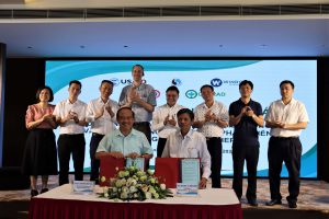 CHERAD và Bệnh viện Việt Nam – Thụy Điển Uông Bí ký thỏa thuận hợp tác nâng cao hiệu quả quản lý chất thải nhựa y tế